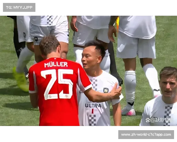 中国球员现身世俱杯遭遇惨败10比0赛后尝试与穆勒换球衣未果 中国球员现身世俱杯遭遇惨败10比0赛后尝试与穆勒换球衣未果